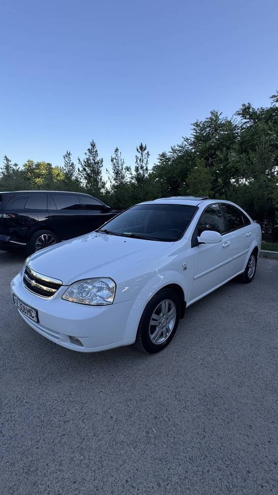 Chevrolet Lacetti, 2010 - Cover Photo