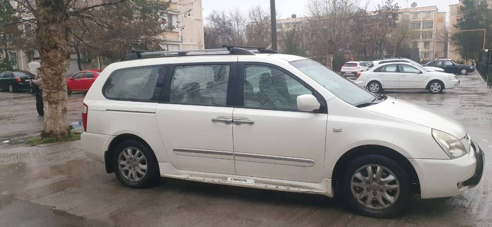 KIA Carnival, 2006 - Cover Photo