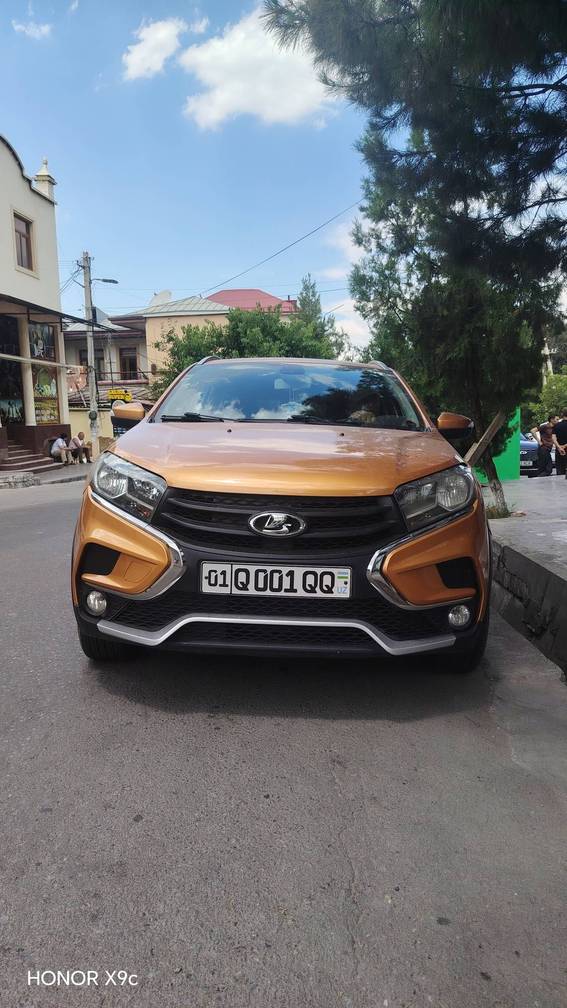 Lada XRAY, 2021 - Cover Photo