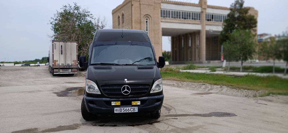Benz Sprinter, 2013 - Cover Photo
